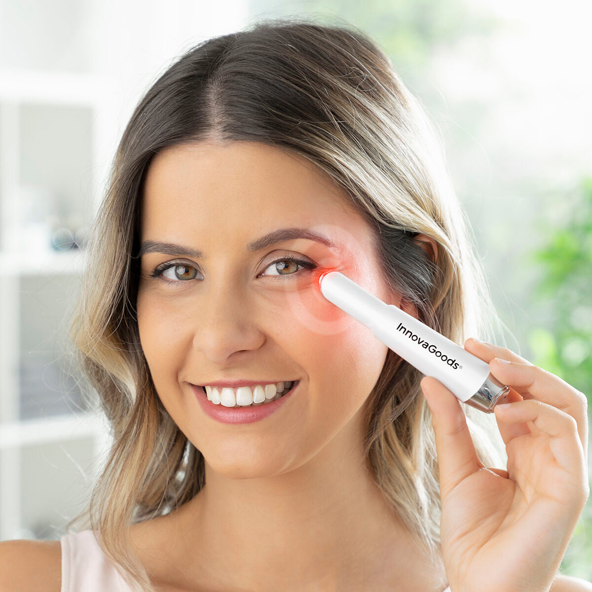 Innovagoods Anti-Ageing Eye Massager With Phototherapy, Thermotherapy And Vibration Therey Innovagoods