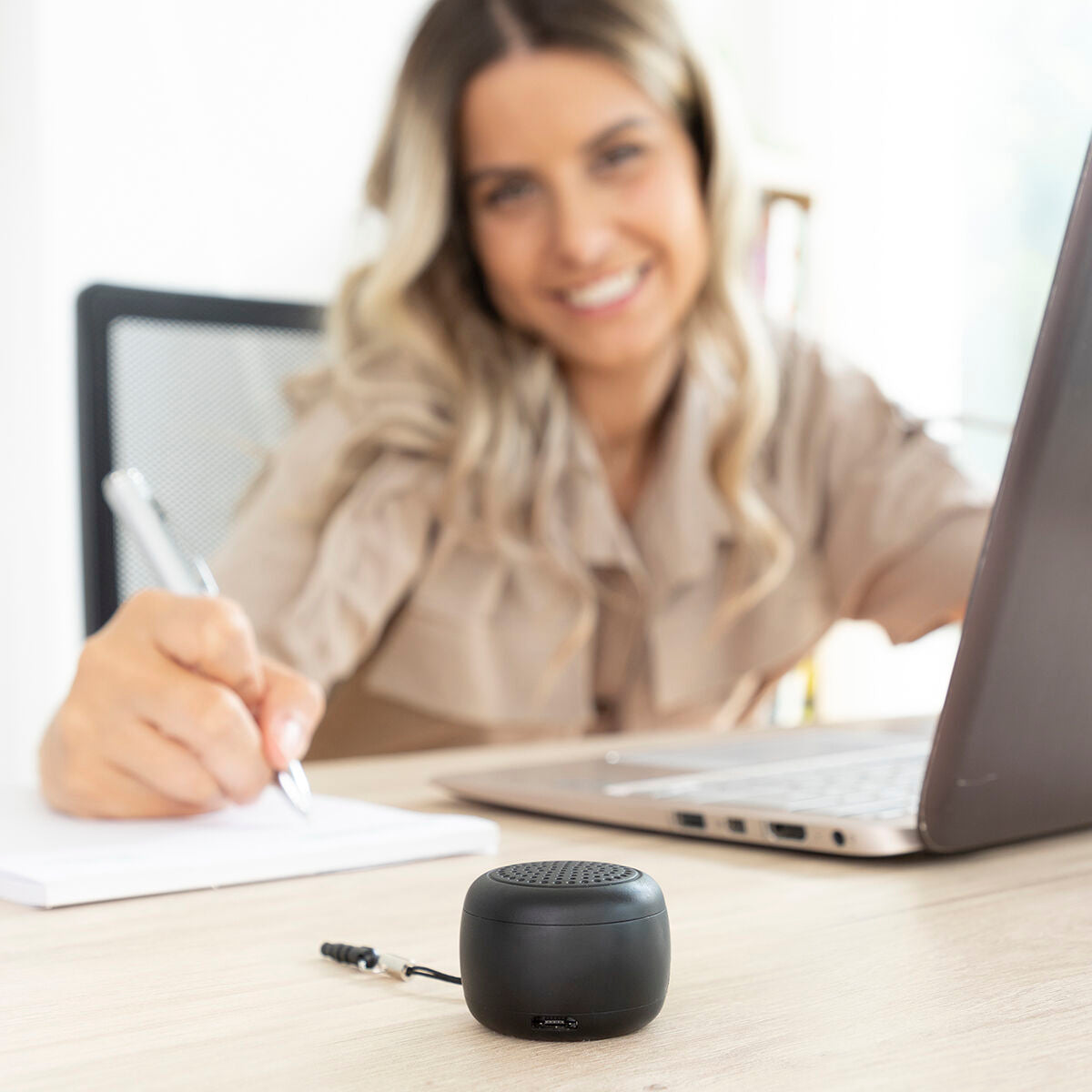 Innovagoods Rechargeable Portable Wireless Mini Speaker Miund Innovagoods