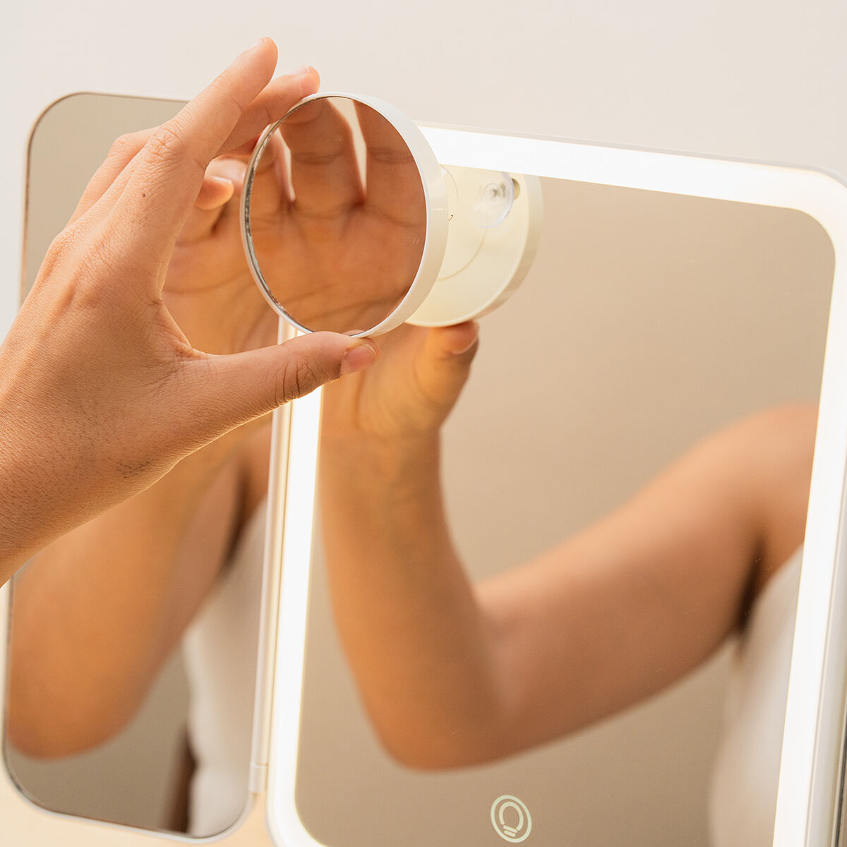 Innovagoods Rechargeable Triptych Makeup Mirror With Magnification And Led Light Miled Innovagoods